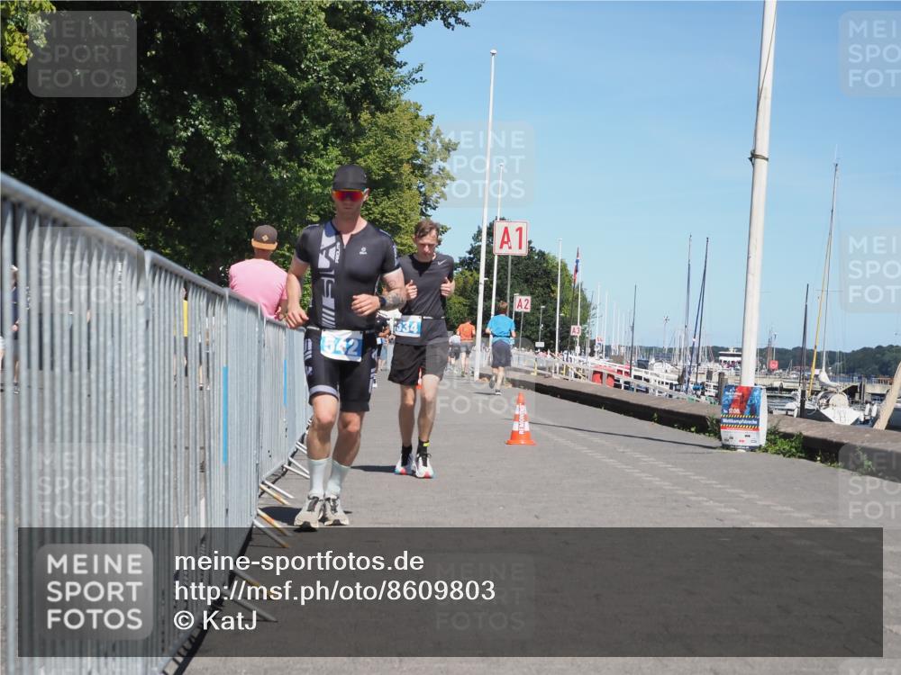 17.08.2025 - KN Förde Triathlon 2025 KatJ http://msf.ph/oto/8609803 17.08.2025 14:01:38 Laufen 534, 542 meine-sportfotos.de