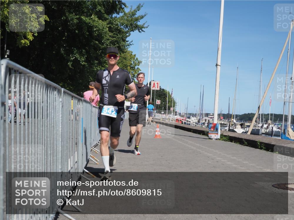 17.08.2025 - KN Förde Triathlon 2025 KatJ http://msf.ph/oto/8609815 17.08.2025 14:01:39 Laufen 534, 542 meine-sportfotos.de