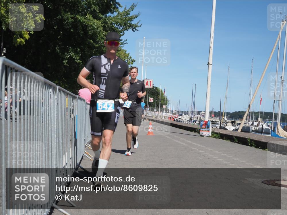 17.08.2025 - KN Förde Triathlon 2025 KatJ http://msf.ph/oto/8609825 17.08.2025 14:01:39 Laufen 534, 542 meine-sportfotos.de