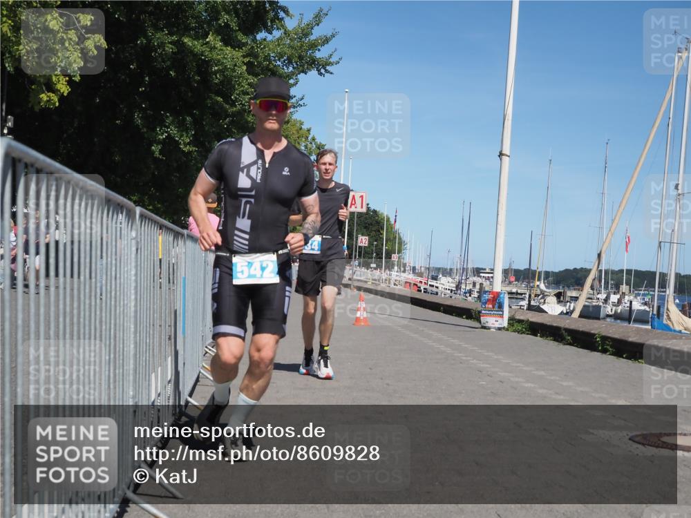 17.08.2025 - KN Förde Triathlon 2025 KatJ http://msf.ph/oto/8609828 17.08.2025 14:01:39 Laufen 534, 542 meine-sportfotos.de