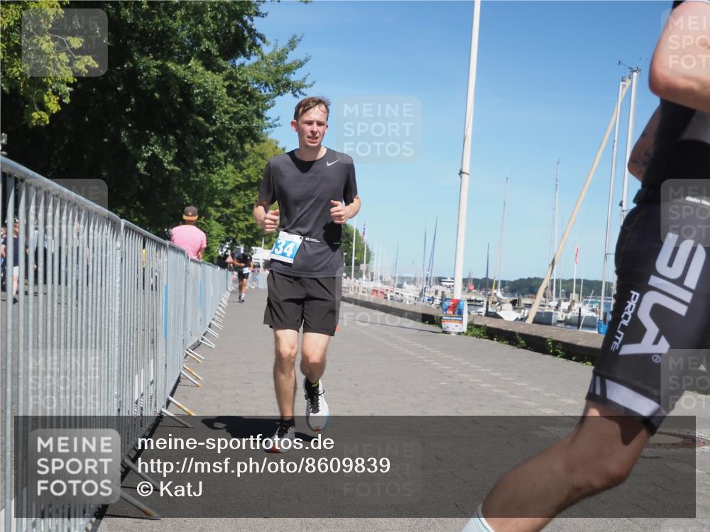 17.08.2025 - KN Förde Triathlon 2025 KatJ http://msf.ph/oto/8609839 17.08.2025 14:01:41 Laufen 534, 542 meine-sportfotos.de