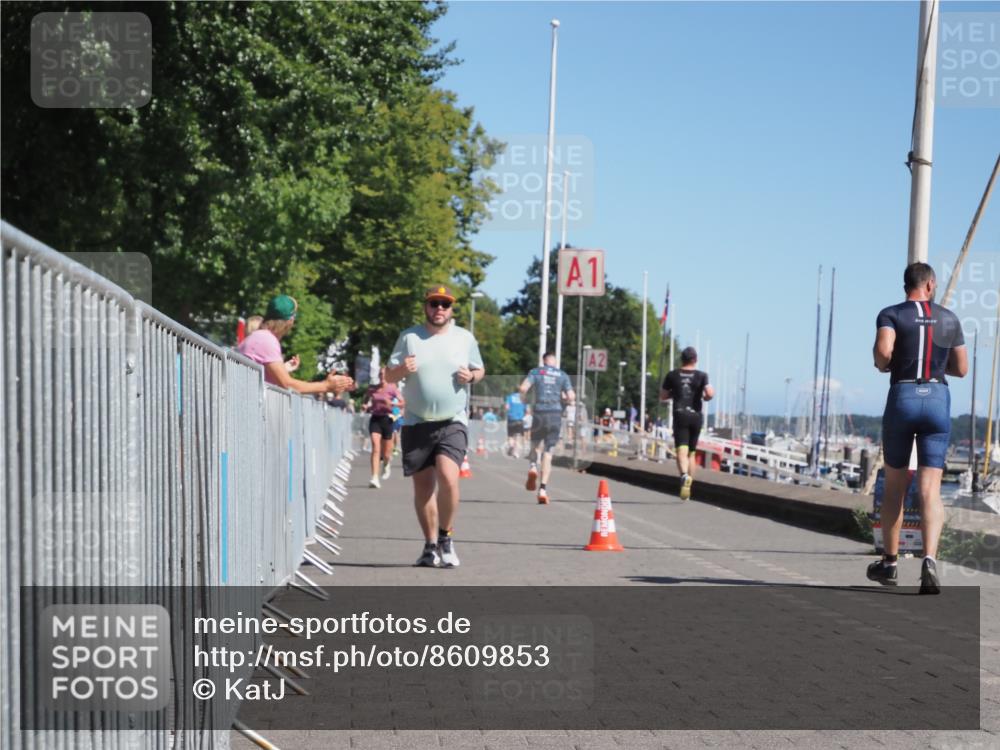 17.08.2025 - KN Förde Triathlon 2025 KatJ http://msf.ph/oto/8609853 17.08.2025 12:04:53 Laufen 613, 618 meine-sportfotos.de