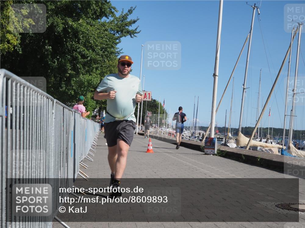 17.08.2025 - KN Förde Triathlon 2025 KatJ http://msf.ph/oto/8609893 17.08.2025 12:04:57 Laufen 612, 613, 618 meine-sportfotos.de