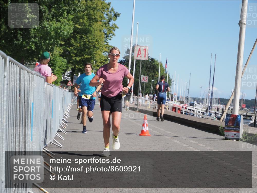17.08.2025 - KN Förde Triathlon 2025 KatJ http://msf.ph/oto/8609921 17.08.2025 12:05:01 Laufen 297, 612, 613, 618 meine-sportfotos.de