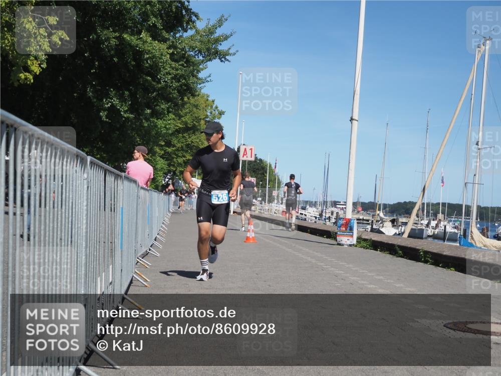 17.08.2025 - KN Förde Triathlon 2025 KatJ http://msf.ph/oto/8609928 17.08.2025 14:01:51 Laufen 526 meine-sportfotos.de