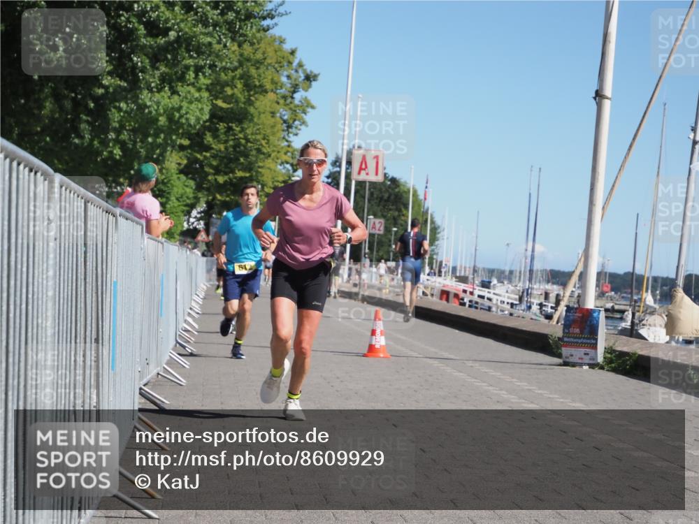 17.08.2025 - KN Förde Triathlon 2025 KatJ http://msf.ph/oto/8609929 17.08.2025 12:05:01 Laufen 297, 612, 613, 618 meine-sportfotos.de