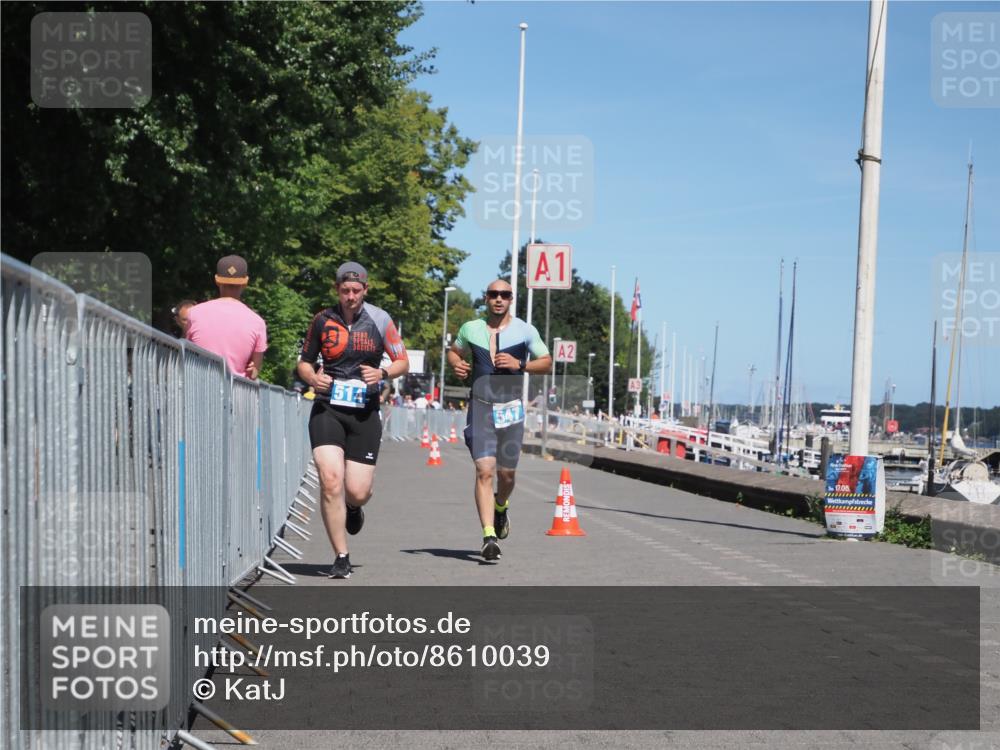 17.08.2025 - KN Förde Triathlon 2025 KatJ http://msf.ph/oto/8610039 17.08.2025 14:02:38 Laufen 514, 547 meine-sportfotos.de