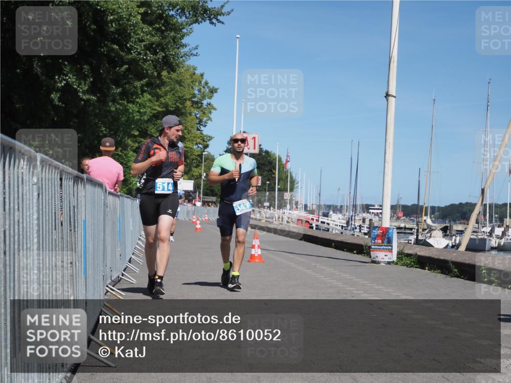 17.08.2025 - KN Förde Triathlon 2025 KatJ http://msf.ph/oto/8610052 17.08.2025 14:02:39 Laufen 514, 547 meine-sportfotos.de