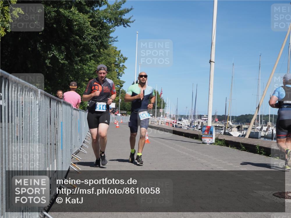 17.08.2025 - KN Förde Triathlon 2025 KatJ http://msf.ph/oto/8610058 17.08.2025 14:02:39 Laufen 514, 547 meine-sportfotos.de