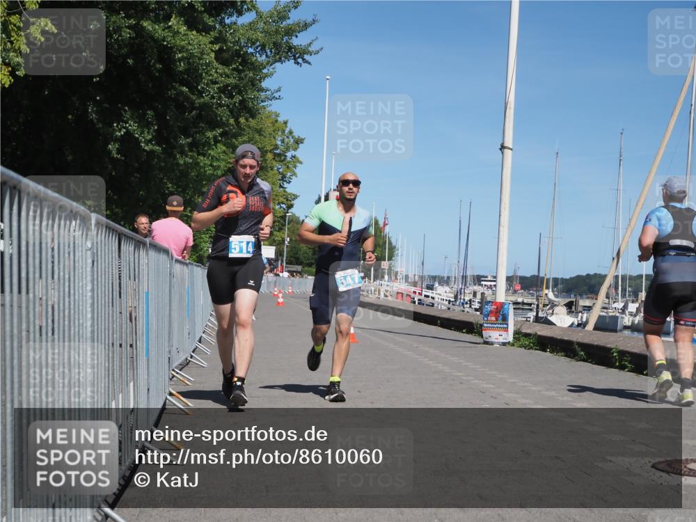 17.08.2025 - KN Förde Triathlon 2025 KatJ http://msf.ph/oto/8610060 17.08.2025 14:02:39 Laufen 514, 547 meine-sportfotos.de