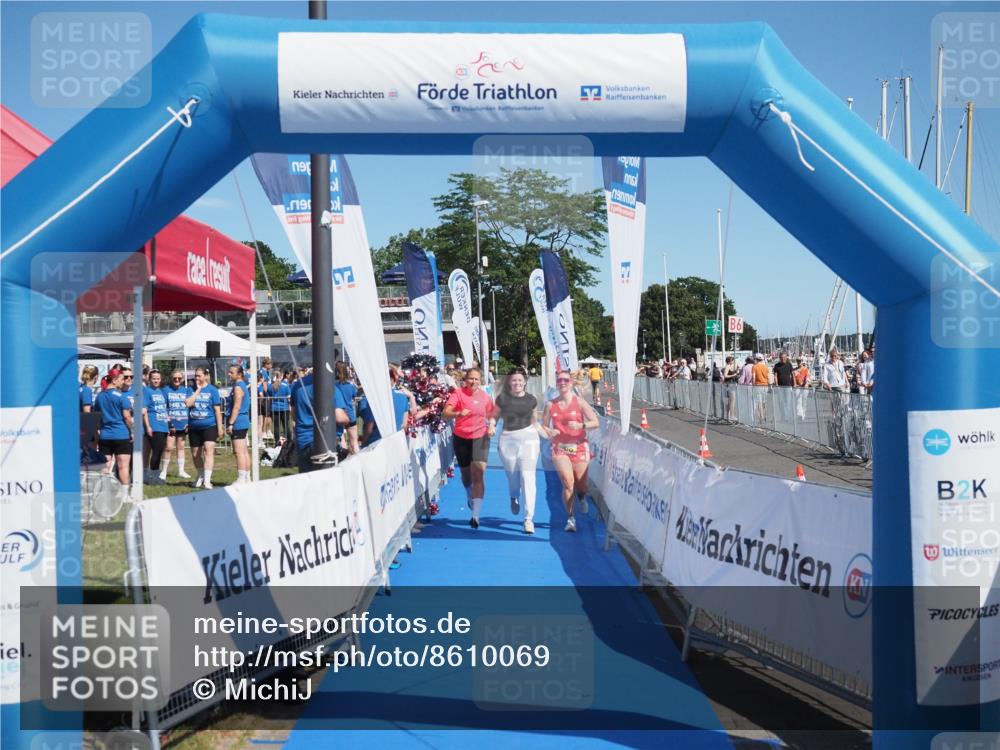 17.08.2025 - KN Förde Triathlon 2025 MichiJ http://msf.ph/oto/8610069 17.08.2025 12:38:53 Laufen 606 meine-sportfotos.de