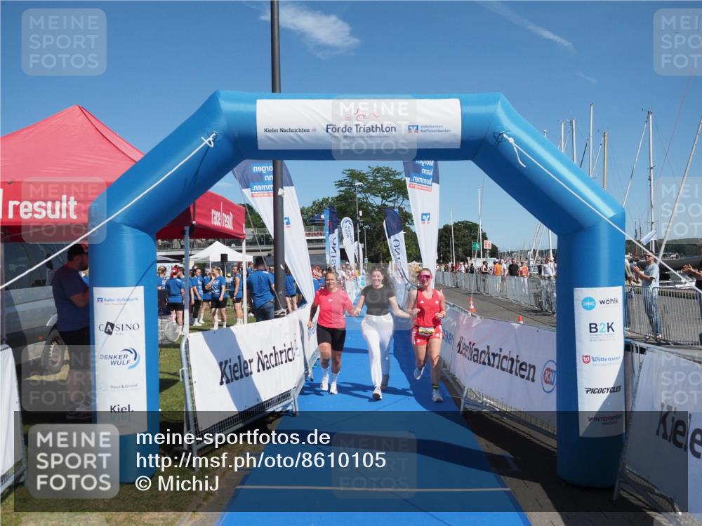 17.08.2025 - KN Förde Triathlon 2025 MichiJ http://msf.ph/oto/8610105 17.08.2025 12:38:55 Laufen 606 meine-sportfotos.de