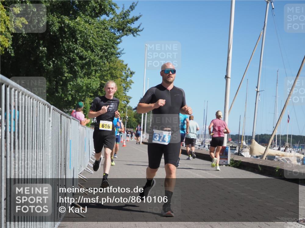 17.08.2025 - KN Förde Triathlon 2025 KatJ http://msf.ph/oto/8610106 17.08.2025 12:05:10 Laufen 297, 348, 374, 609, 616 meine-sportfotos.de