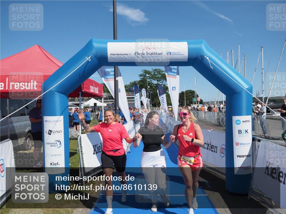 17.08.2025 - KN Förde Triathlon 2025 MichiJ http://msf.ph/oto/8610139 17.08.2025 12:38:57 Laufen 606 meine-sportfotos.de