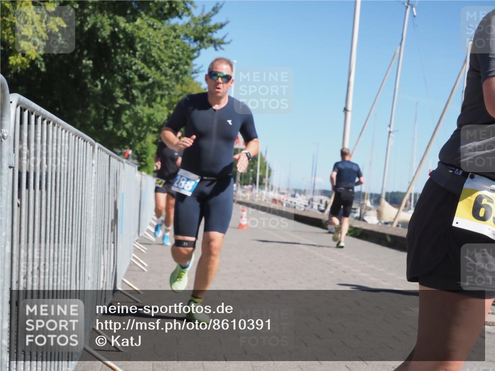 17.08.2025 - KN Förde Triathlon 2025 KatJ http://msf.ph/oto/8610391 17.08.2025 12:05:44 Laufen 288, 604, 624, 635 meine-sportfotos.de