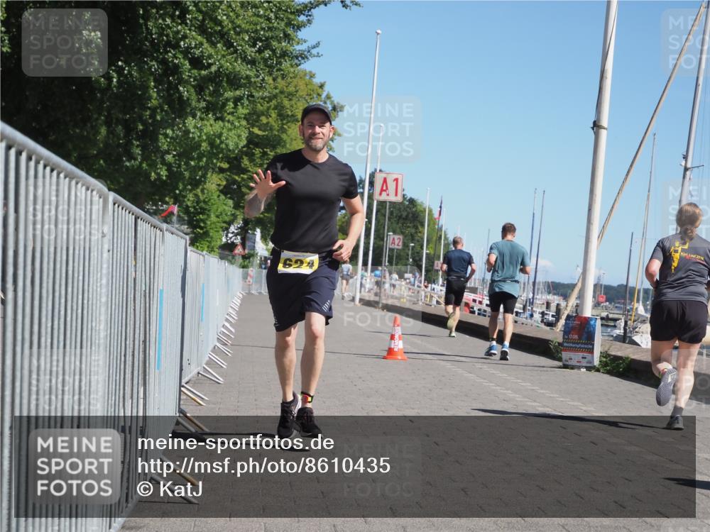 17.08.2025 - KN Förde Triathlon 2025 KatJ http://msf.ph/oto/8610435 17.08.2025 12:05:49 Laufen 604, 624 meine-sportfotos.de
