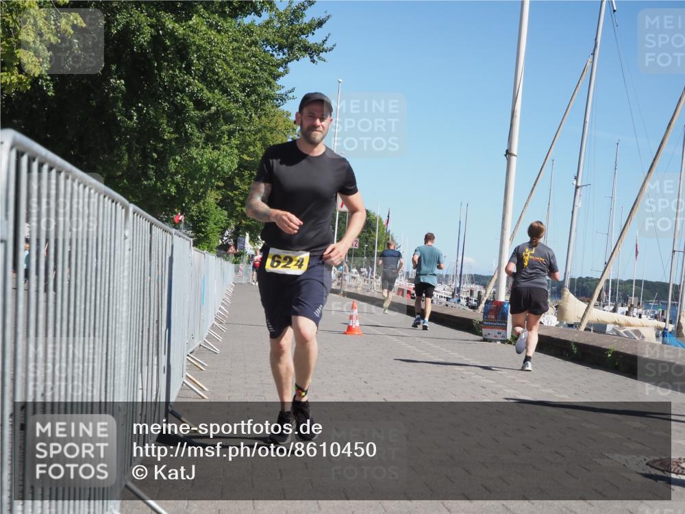 17.08.2025 - KN Förde Triathlon 2025 KatJ http://msf.ph/oto/8610450 17.08.2025 12:05:49 Laufen 604, 624 meine-sportfotos.de