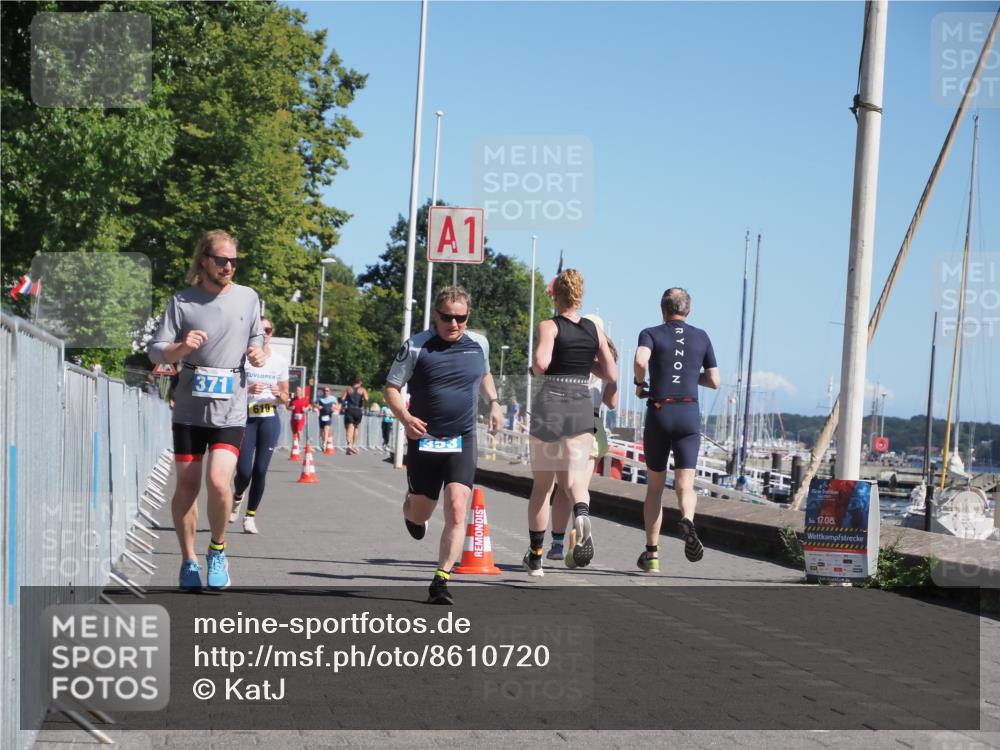 17.08.2025 - KN Förde Triathlon 2025 KatJ http://msf.ph/oto/8610720 17.08.2025 12:06:46 Laufen 353, 358, 371, 610 meine-sportfotos.de