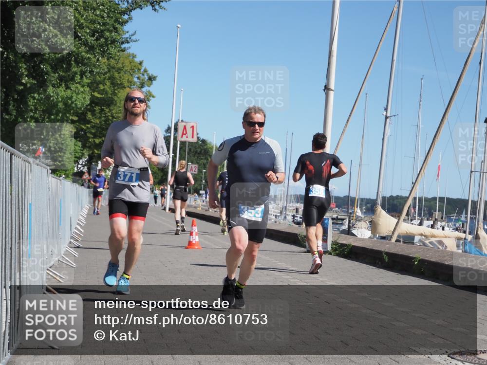 17.08.2025 - KN Förde Triathlon 2025 KatJ http://msf.ph/oto/8610753 17.08.2025 12:06:49 Laufen 353, 371, 610 meine-sportfotos.de