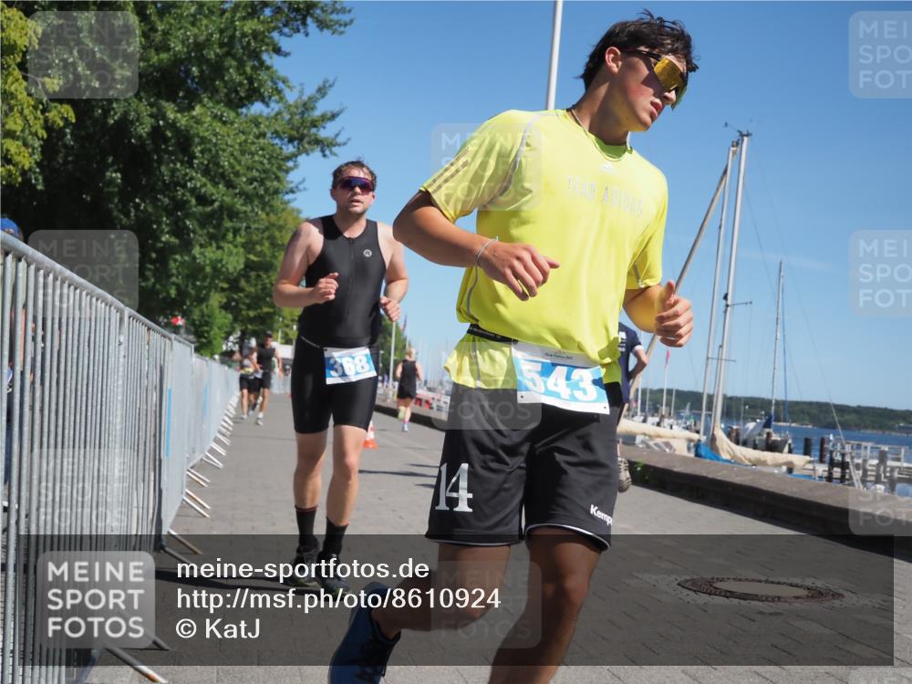 17.08.2025 - KN Förde Triathlon 2025 KatJ http://msf.ph/oto/8610924 17.08.2025 12:07:49 Laufen 279, 368, 385 meine-sportfotos.de