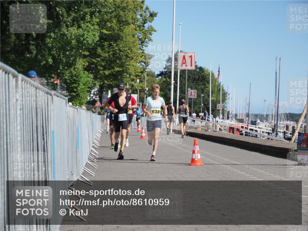 17.08.2025 - KN Förde Triathlon 2025 KatJ http://msf.ph/oto/8610959 17.08.2025 12:08:21 Laufen 354, 638 meine-sportfotos.de