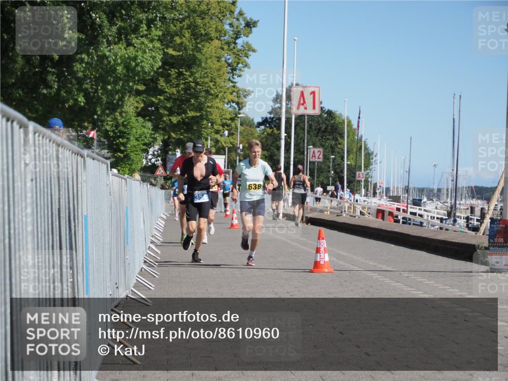 17.08.2025 - KN Förde Triathlon 2025 KatJ http://msf.ph/oto/8610960 17.08.2025 12:08:21 Laufen 354, 638 meine-sportfotos.de