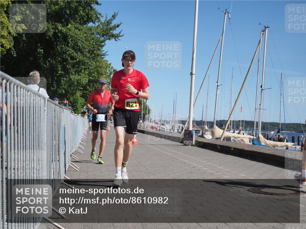 17.08.2025 - KN Förde Triathlon 2025 KatJ http://msf.ph/oto/8610982 17.08.2025 12:08:30 Laufen 354, 355, 621 meine-sportfotos.de
