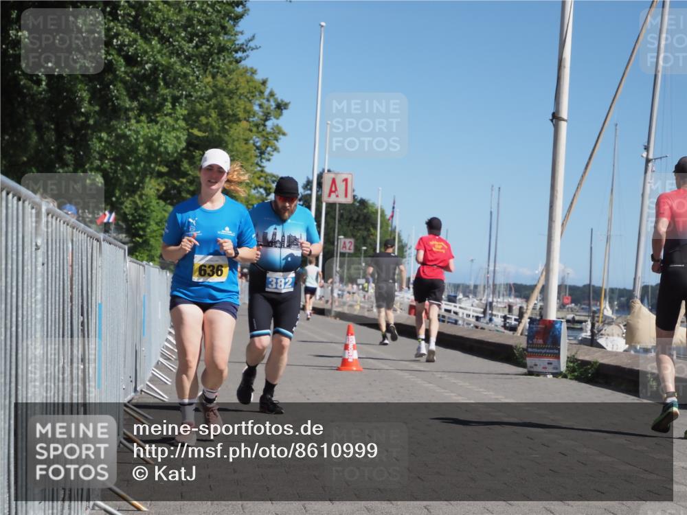 17.08.2025 - KN Förde Triathlon 2025 KatJ http://msf.ph/oto/8610999 17.08.2025 12:08:40 Laufen 382, 636 meine-sportfotos.de