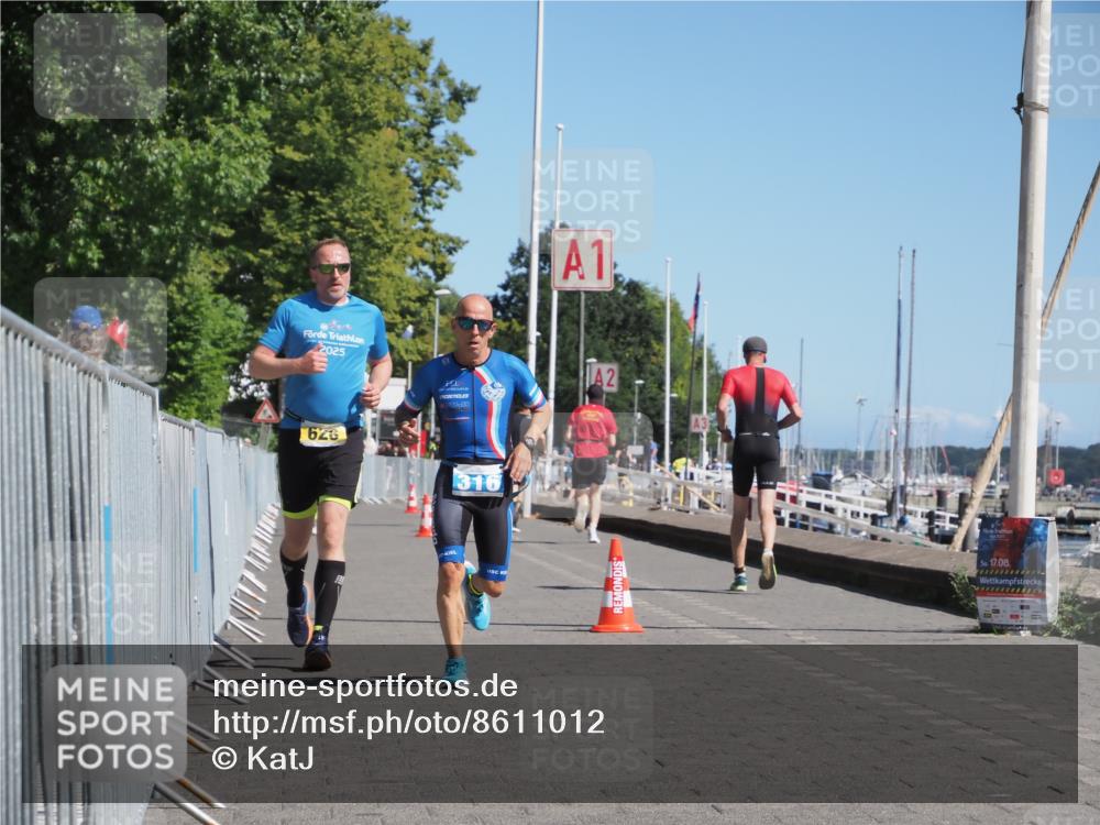 17.08.2025 - KN Förde Triathlon 2025 KatJ http://msf.ph/oto/8611012 17.08.2025 12:08:47 Laufen 316, 626 meine-sportfotos.de