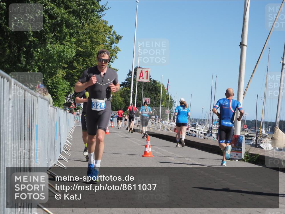 17.08.2025 - KN Förde Triathlon 2025 KatJ http://msf.ph/oto/8611037 17.08.2025 12:08:57 Laufen 320, 324 meine-sportfotos.de