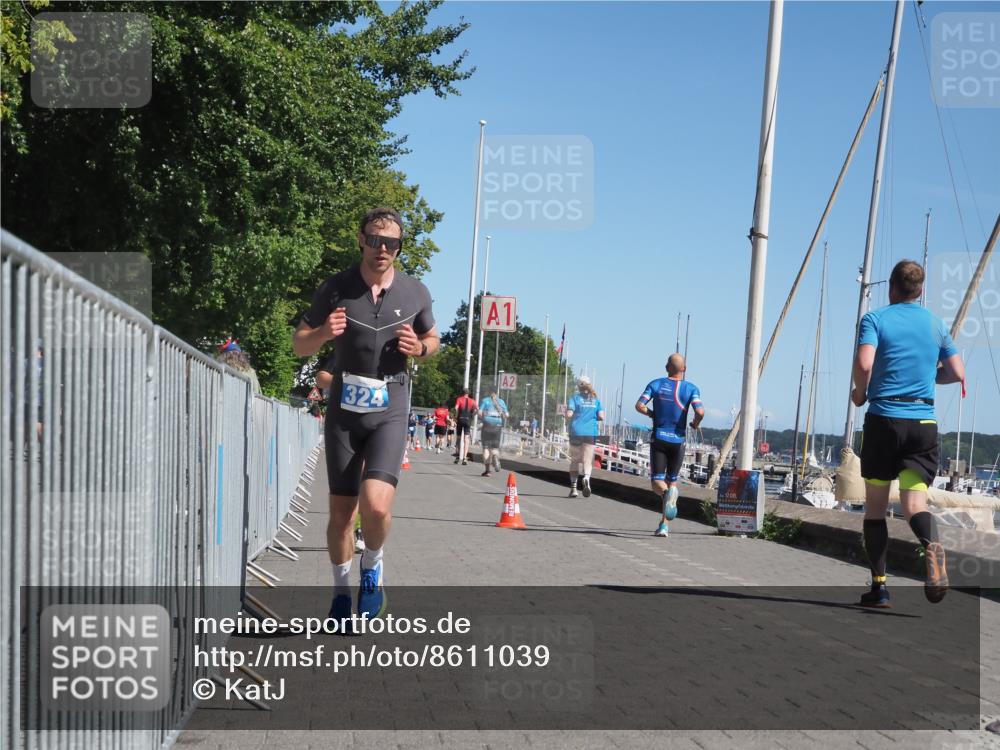 17.08.2025 - KN Förde Triathlon 2025 KatJ http://msf.ph/oto/8611039 17.08.2025 12:08:58 Laufen 320, 324 meine-sportfotos.de