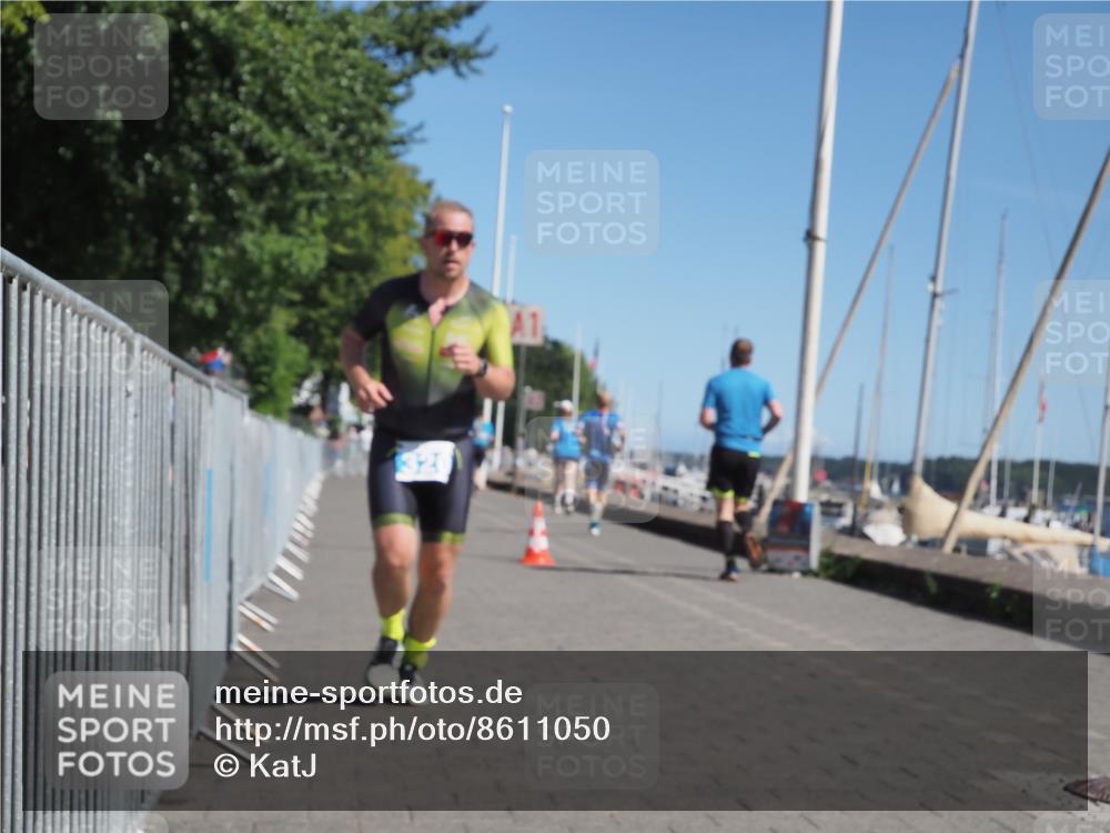 17.08.2025 - KN Förde Triathlon 2025 KatJ http://msf.ph/oto/8611050 17.08.2025 12:09:00 Laufen 320, 324 meine-sportfotos.de