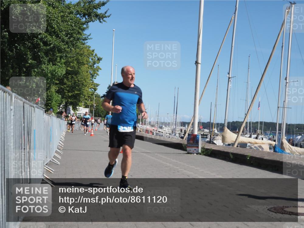 17.08.2025 - KN Förde Triathlon 2025 KatJ http://msf.ph/oto/8611120 17.08.2025 12:09:43 Laufen 345, 349 meine-sportfotos.de