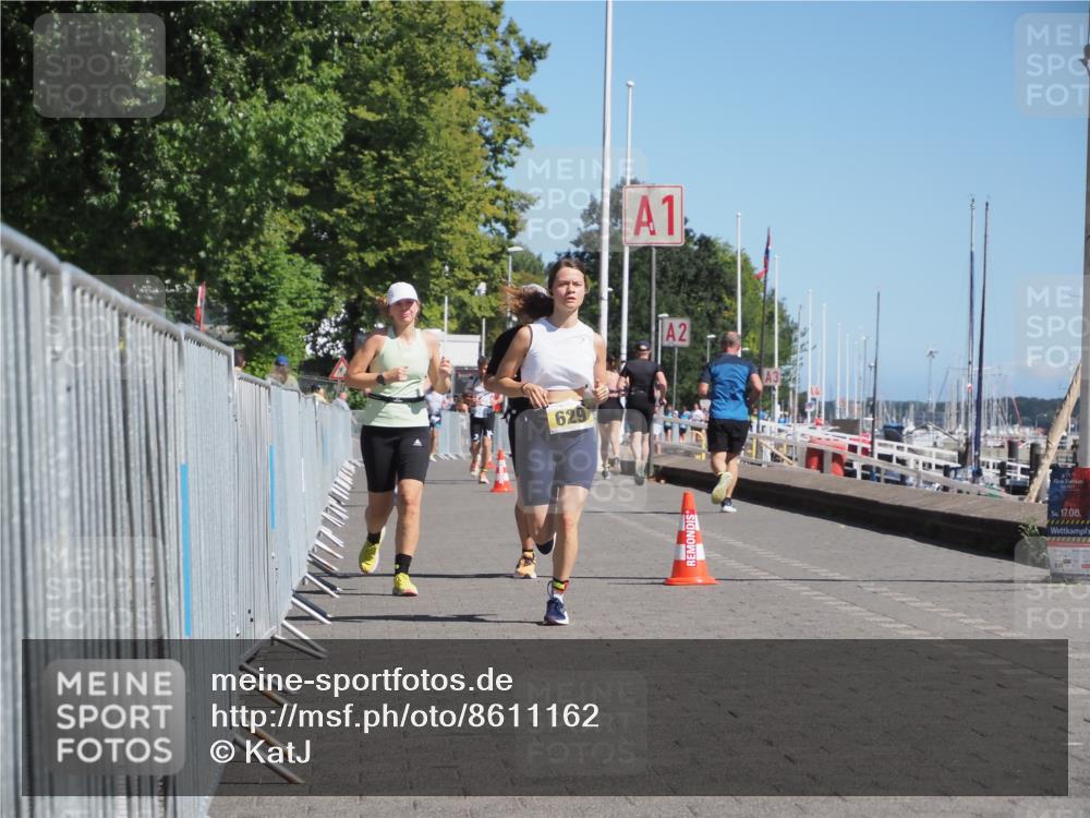 17.08.2025 - KN Förde Triathlon 2025 KatJ http://msf.ph/oto/8611162 17.08.2025 12:10:01 Laufen 331, 343, 390, 620, 629 meine-sportfotos.de