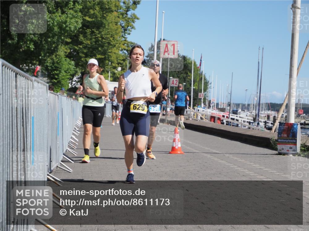 17.08.2025 - KN Förde Triathlon 2025 KatJ http://msf.ph/oto/8611173 17.08.2025 12:10:02 Laufen 343, 390, 620, 629 meine-sportfotos.de