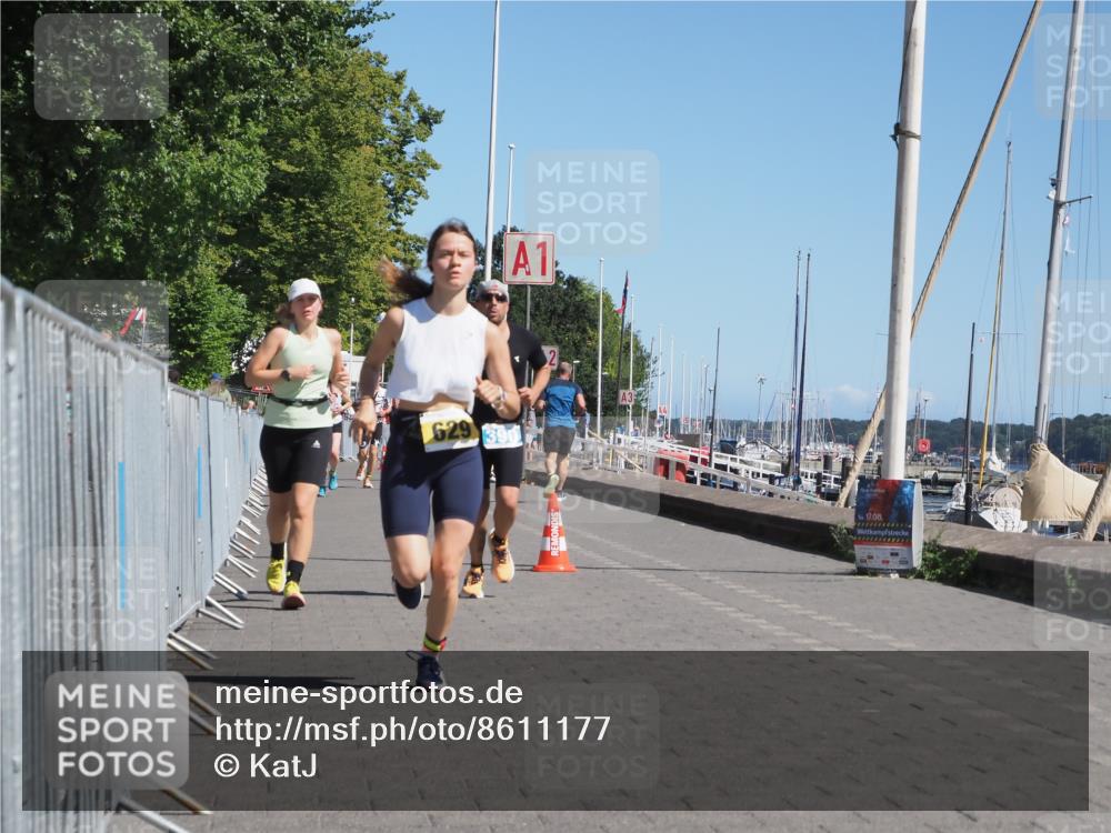 17.08.2025 - KN Förde Triathlon 2025 KatJ http://msf.ph/oto/8611177 17.08.2025 12:10:02 Laufen 343, 390, 620, 629 meine-sportfotos.de