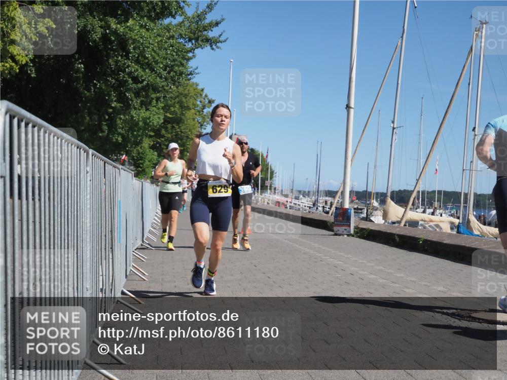 17.08.2025 - KN Förde Triathlon 2025 KatJ http://msf.ph/oto/8611180 17.08.2025 12:10:03 Laufen 390, 620, 629 meine-sportfotos.de