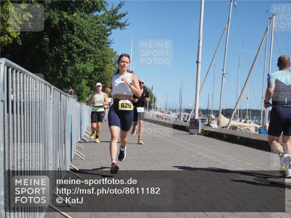 17.08.2025 - KN Förde Triathlon 2025 KatJ http://msf.ph/oto/8611182 17.08.2025 12:10:03 Laufen 390, 620, 629 meine-sportfotos.de