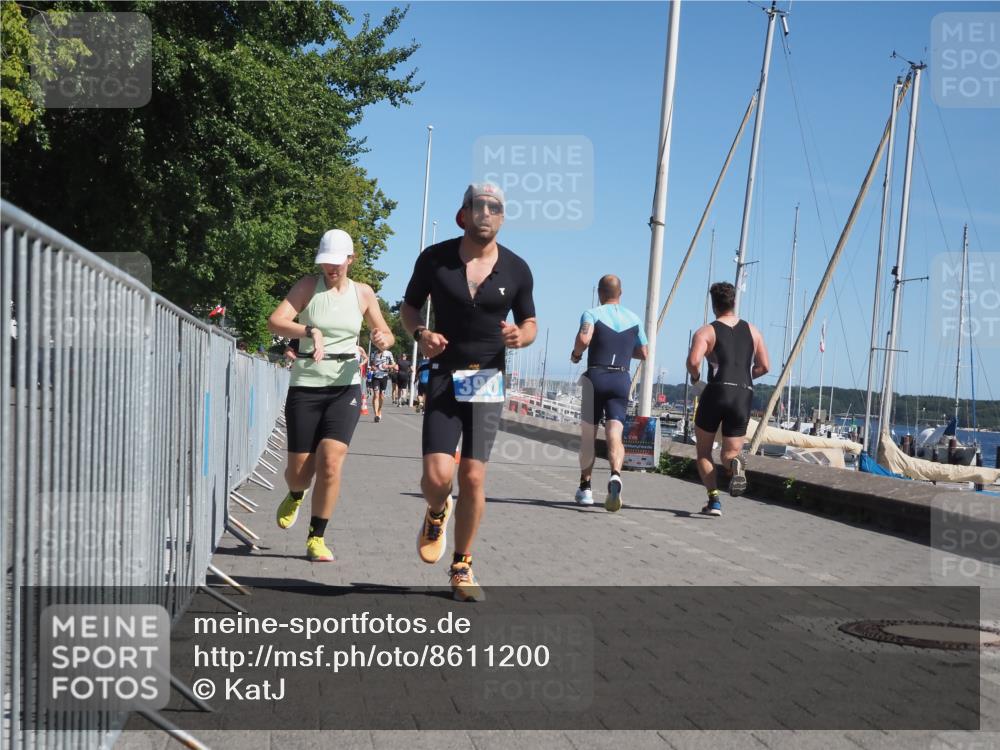 17.08.2025 - KN Förde Triathlon 2025 KatJ http://msf.ph/oto/8611200 17.08.2025 12:10:05 Laufen 390, 620, 629, 631 meine-sportfotos.de