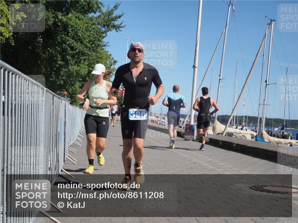 17.08.2025 - KN Förde Triathlon 2025 KatJ http://msf.ph/oto/8611208 17.08.2025 12:10:05 Laufen 390, 620, 629, 631 meine-sportfotos.de