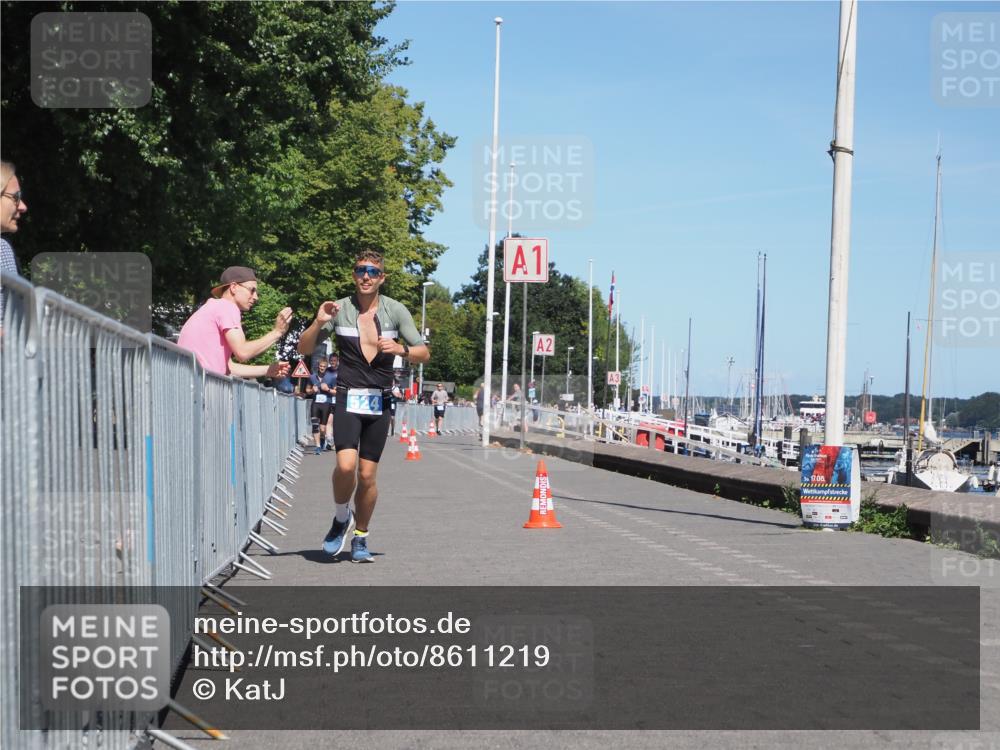 17.08.2025 - KN Förde Triathlon 2025 KatJ http://msf.ph/oto/8611219 17.08.2025 14:05:23 Laufen 524 meine-sportfotos.de