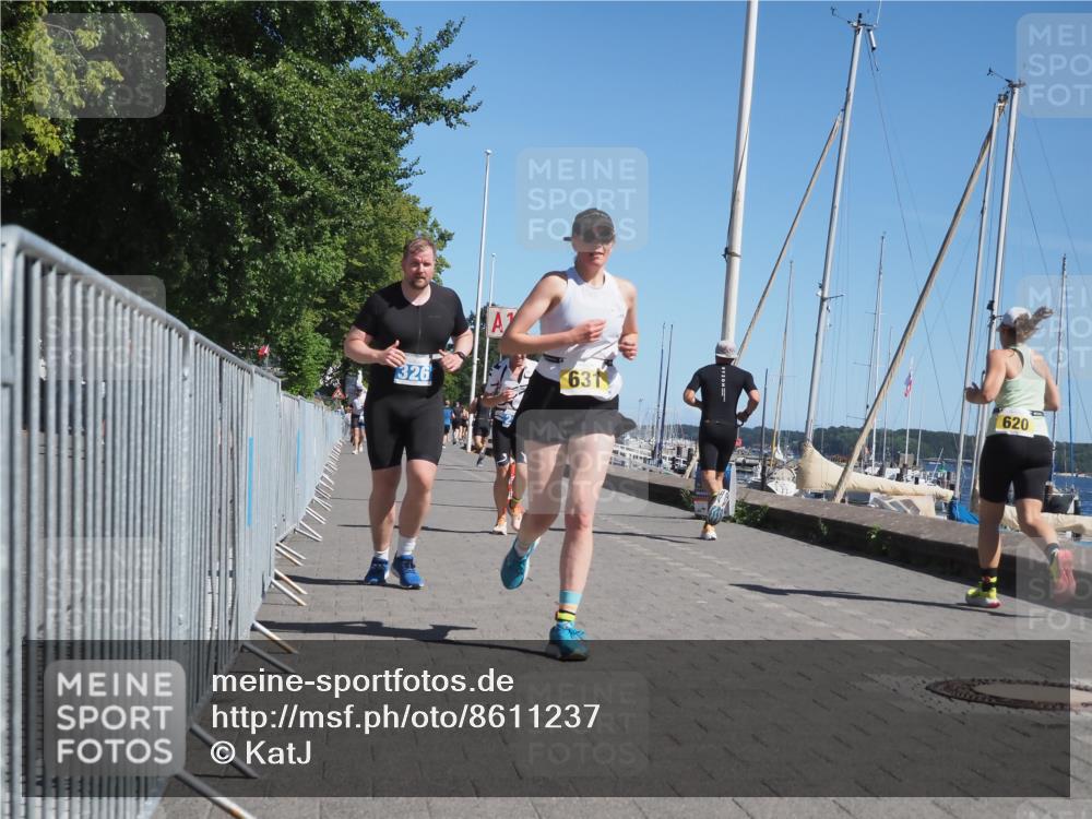 17.08.2025 - KN Förde Triathlon 2025 KatJ http://msf.ph/oto/8611237 17.08.2025 12:10:13 Laufen 299, 326, 631 meine-sportfotos.de
