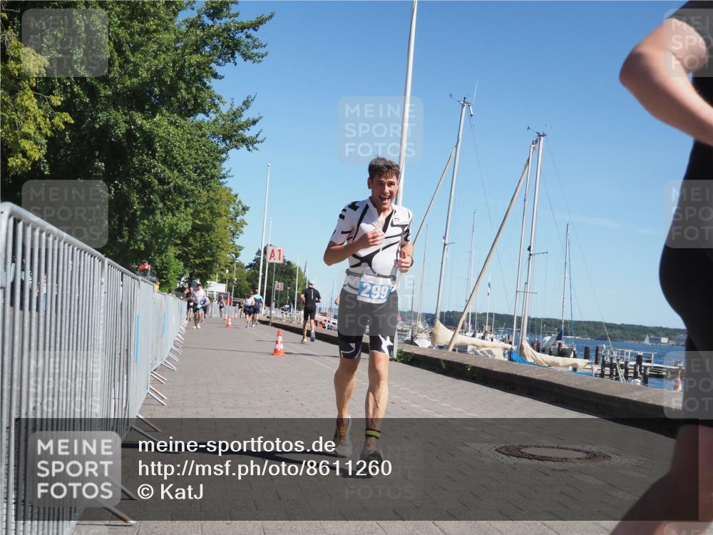 17.08.2025 - KN Förde Triathlon 2025 KatJ http://msf.ph/oto/8611260 17.08.2025 12:10:17 Laufen 299, 326, 631 meine-sportfotos.de