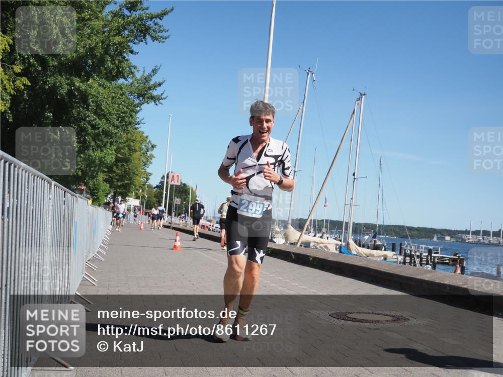 17.08.2025 - KN Förde Triathlon 2025 KatJ http://msf.ph/oto/8611267 17.08.2025 12:10:17 Laufen 299, 326, 631 meine-sportfotos.de