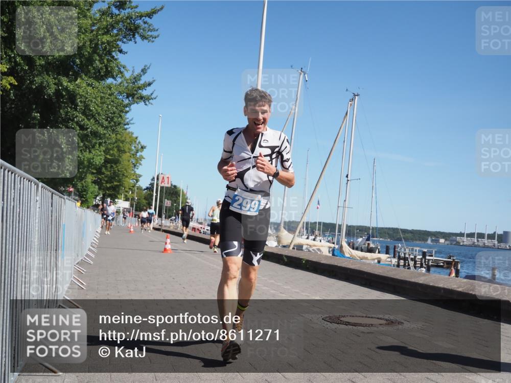 17.08.2025 - KN Förde Triathlon 2025 KatJ http://msf.ph/oto/8611271 17.08.2025 12:10:17 Laufen 299, 326, 631 meine-sportfotos.de