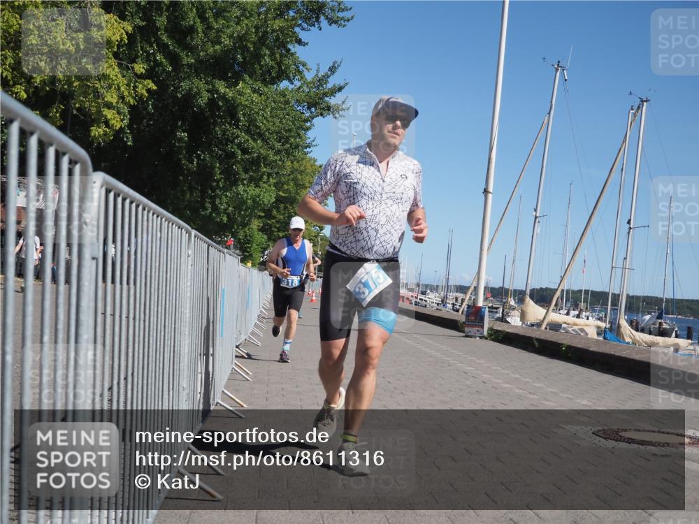 17.08.2025 - KN Förde Triathlon 2025 KatJ http://msf.ph/oto/8611316 17.08.2025 12:10:31 Laufen 318, 373, 375 meine-sportfotos.de