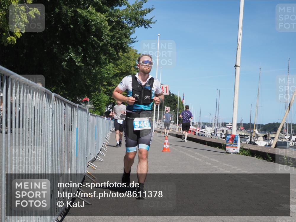 17.08.2025 - KN Förde Triathlon 2025 KatJ http://msf.ph/oto/8611378 17.08.2025 14:05:55 Laufen 426, 540 meine-sportfotos.de