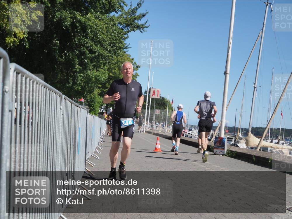 17.08.2025 - KN Förde Triathlon 2025 KatJ http://msf.ph/oto/8611398 17.08.2025 12:10:41 Laufen 344, 632 meine-sportfotos.de
