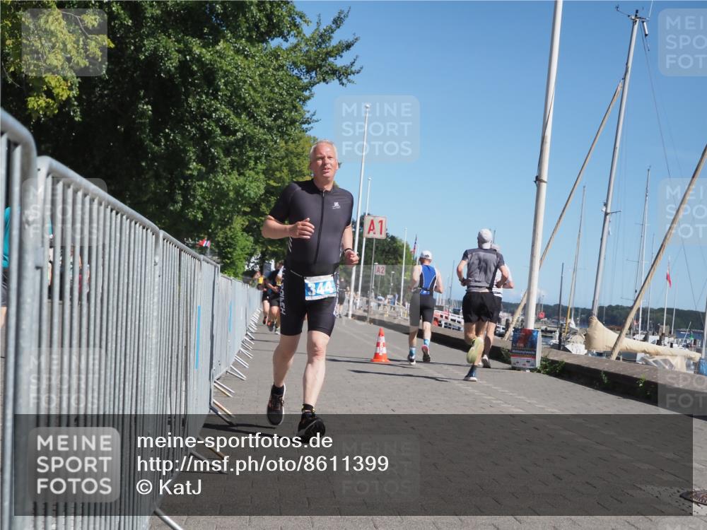 17.08.2025 - KN Förde Triathlon 2025 KatJ http://msf.ph/oto/8611399 17.08.2025 12:10:42 Laufen 344, 632 meine-sportfotos.de
