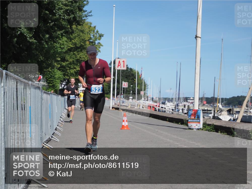 17.08.2025 - KN Förde Triathlon 2025 KatJ http://msf.ph/oto/8611519 17.08.2025 14:08:30 Laufen 523, 531 meine-sportfotos.de